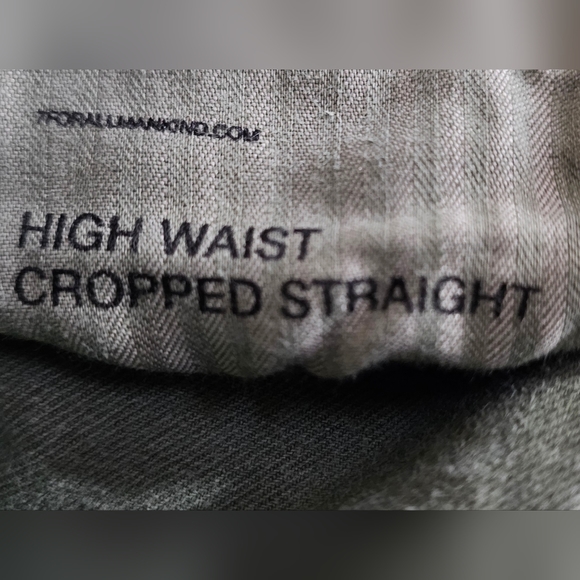 7 For All Mankind High Waist Cropped Straight Jeans NWT - Picture 6 of 11